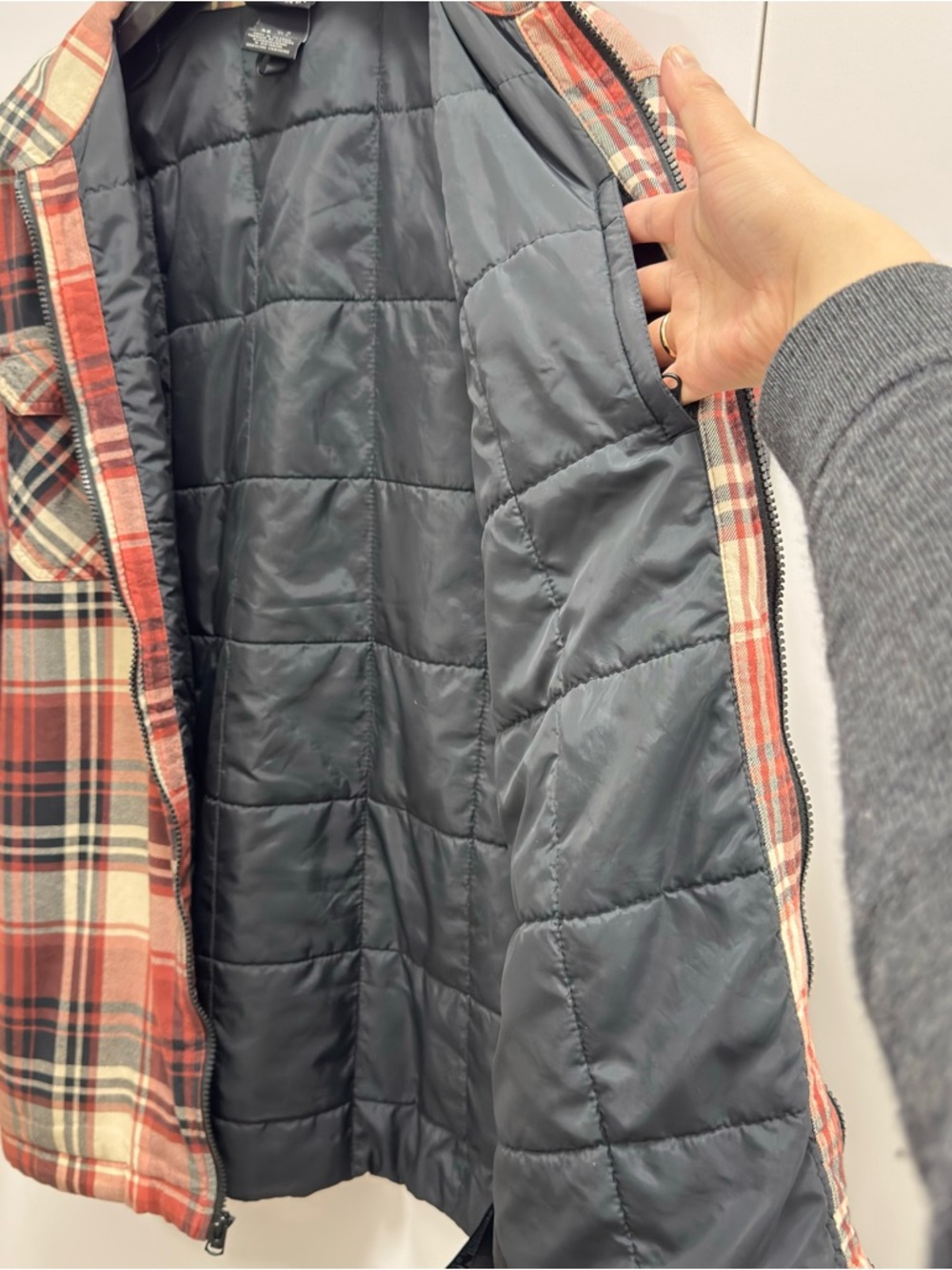 Burton men’s 80G thermolite Insulated Red and Black Plaid Shirt Jacket size M - Picture 10 of 12